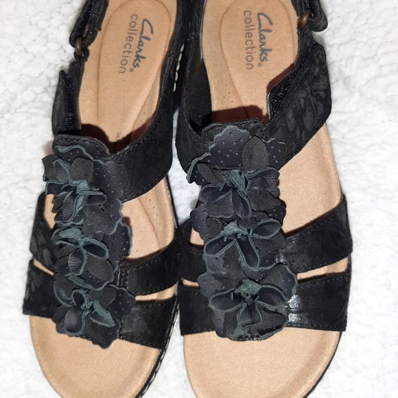 NWT Clarks Collection Women's Size 8 Med BLACK TEXTILE Floral Detail Sandals - Picture 2 of 12